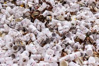 bicchieri in plastica usa e getta
