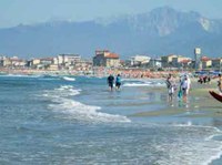 Il monitoraggio delle acque di balneazione nel 2020 in Toscana