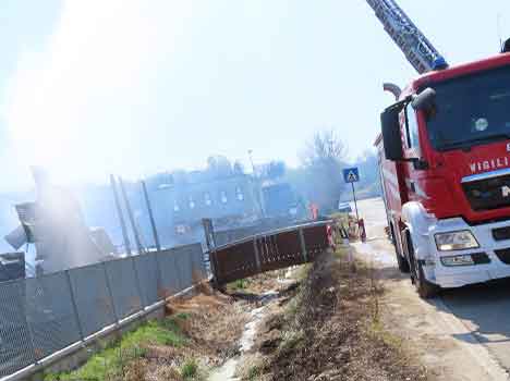 Bucine: intervento ARPAT per incendio 