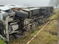 Intervento ARPAT per tir ribaltato sulla SR69 nel comune di Reggello (FI)