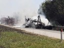 Stagno (LI), prende fuoco un rimorchio contenente rifiuti sulla FI-PI-LI