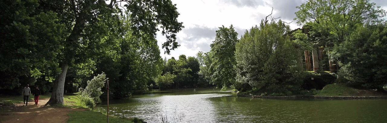 Colorazione anomala nel lago del Villone Puccini a Pistoia: sopralluoghi di ARPAT