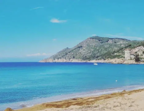 Particolare della costa Toscana