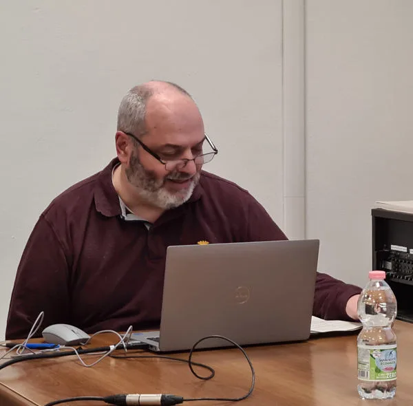 Marco Biffi durante la lezione persso ARPAT