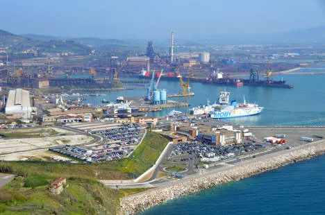 Rigassificatore: ARPAT è tra gli enti che ha espresso parere con prescrizioni all’interno del procedimento autorizzativo