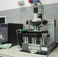 sistema diconteggio delle tracce al microscopio